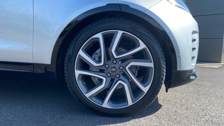 Land Rover Discovery 3.0 D300 R-Dynamic HSE 5dr Auto Diesel Station Wagon